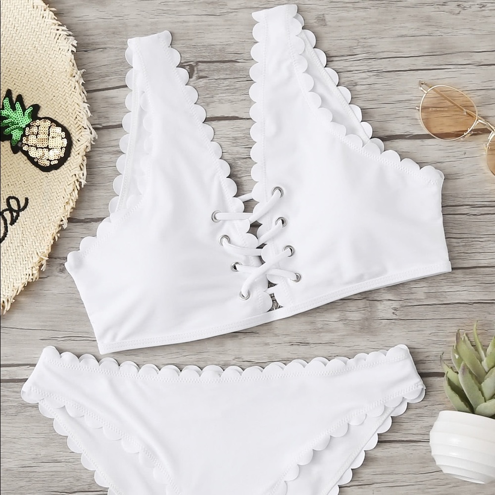 Scallop Tie Up White Bikini Set